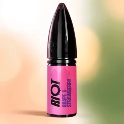 Raisin et Fraise par Riot X – Sels de nicotine 10 ml (50:50)